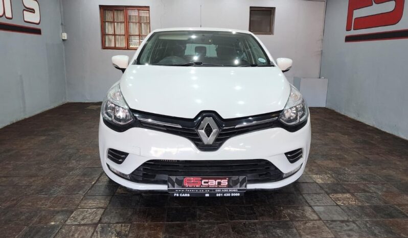 2020 RENAULT CLIO IV 900T AUTHENTIQUE 5DR (66KW) For Sale in Bloemfontein full
