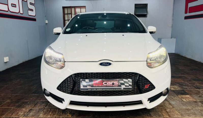 2015 FORD FOCUS 2.0 GTDi ST3 (5DR) For Sale in Bloemfontein full